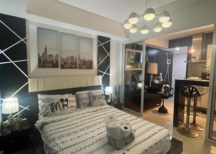 Davis Place Apartment *